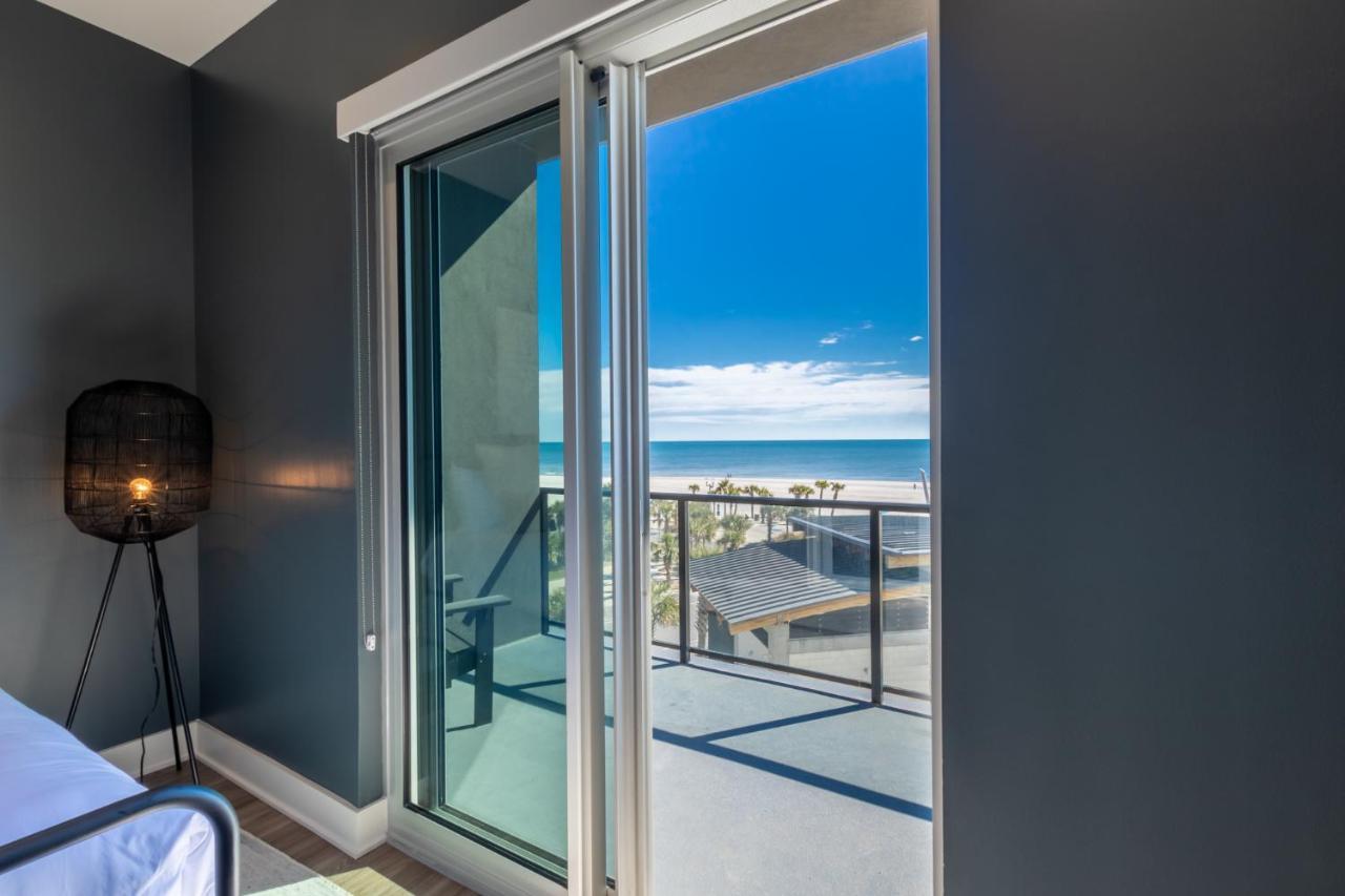 גולף שורז Luxury 4 Bedroom Beachfront Condo With Rooftop Pool Next To The Hangout! Gp 303 מראה חיצוני תמונה